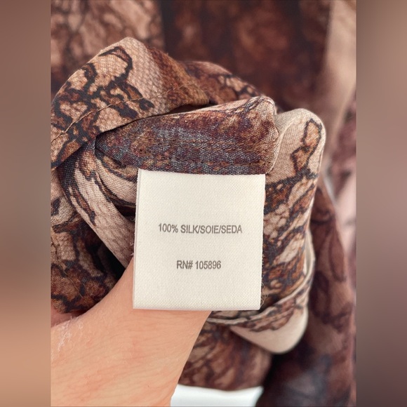 Worth Women’s 100% Silk Brown And Taupe Lace Patterned Button Down Blouse Size S - Picture 4 of 6